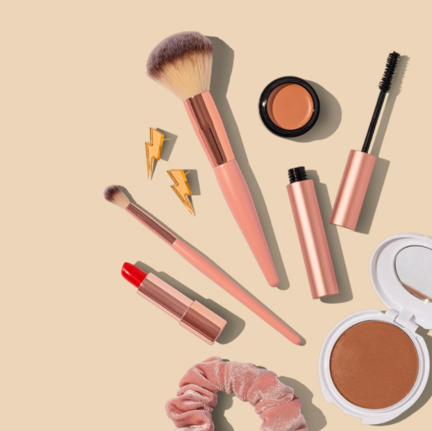 Beauty Bloggers You Need to Follow in 2022