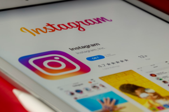 A Complete Instagram Influencer Marketing Guide (2022)